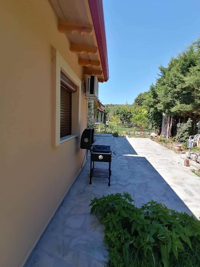 Tiny House By The Sea Villa Nea Skioni Exterior photo
